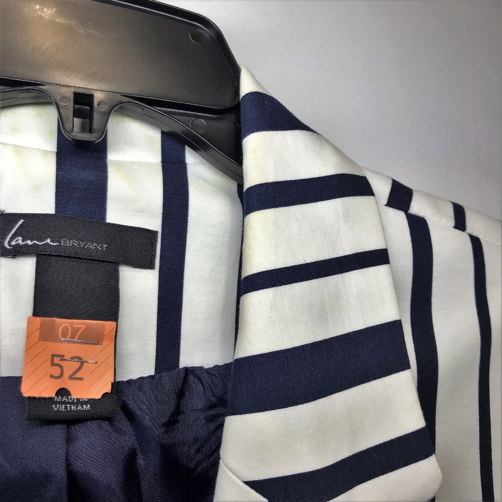 (SOLD)Lane Bryant Navy & White Career Blazer 18 - Picture 3 of 8